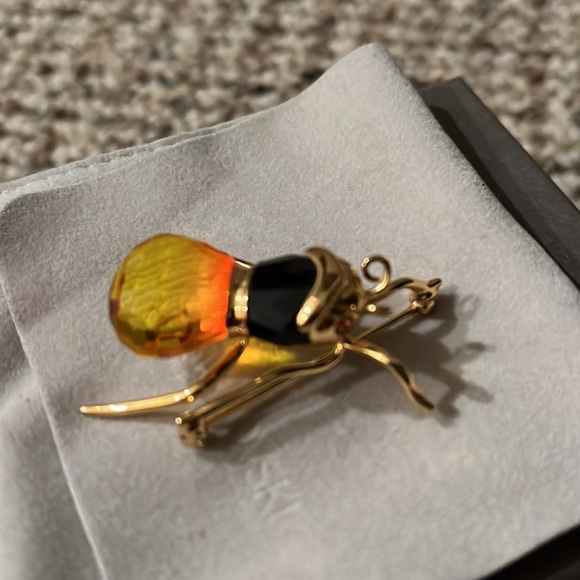 Swarovski Alipur Bumblebee brooch - Picture 3 of 4